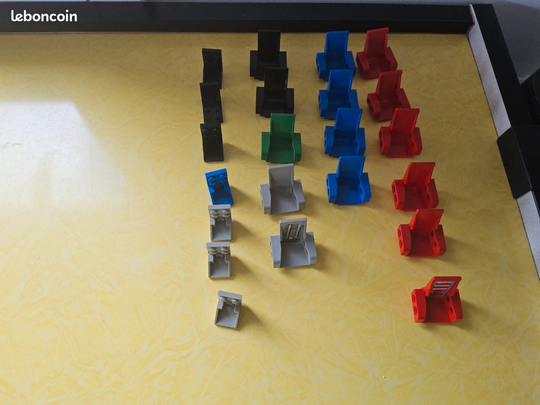 Lego lot de sièges 2717 et 4598 (image 1)
