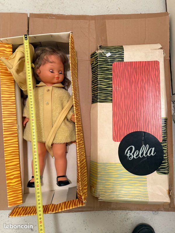 Poupée Bella J/610 TBE en boite d'origine 1958-60 avec shamp 99