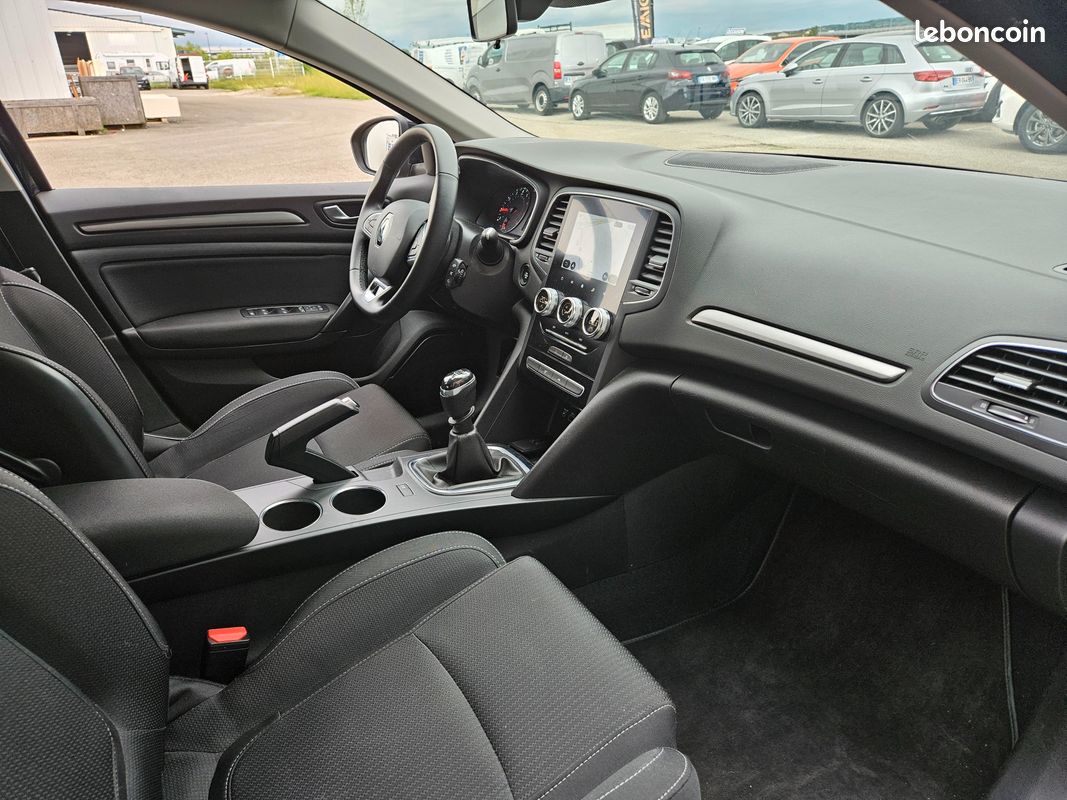 RENAULT Megane 1.0 TCE 115 BUSINESS (image 12)