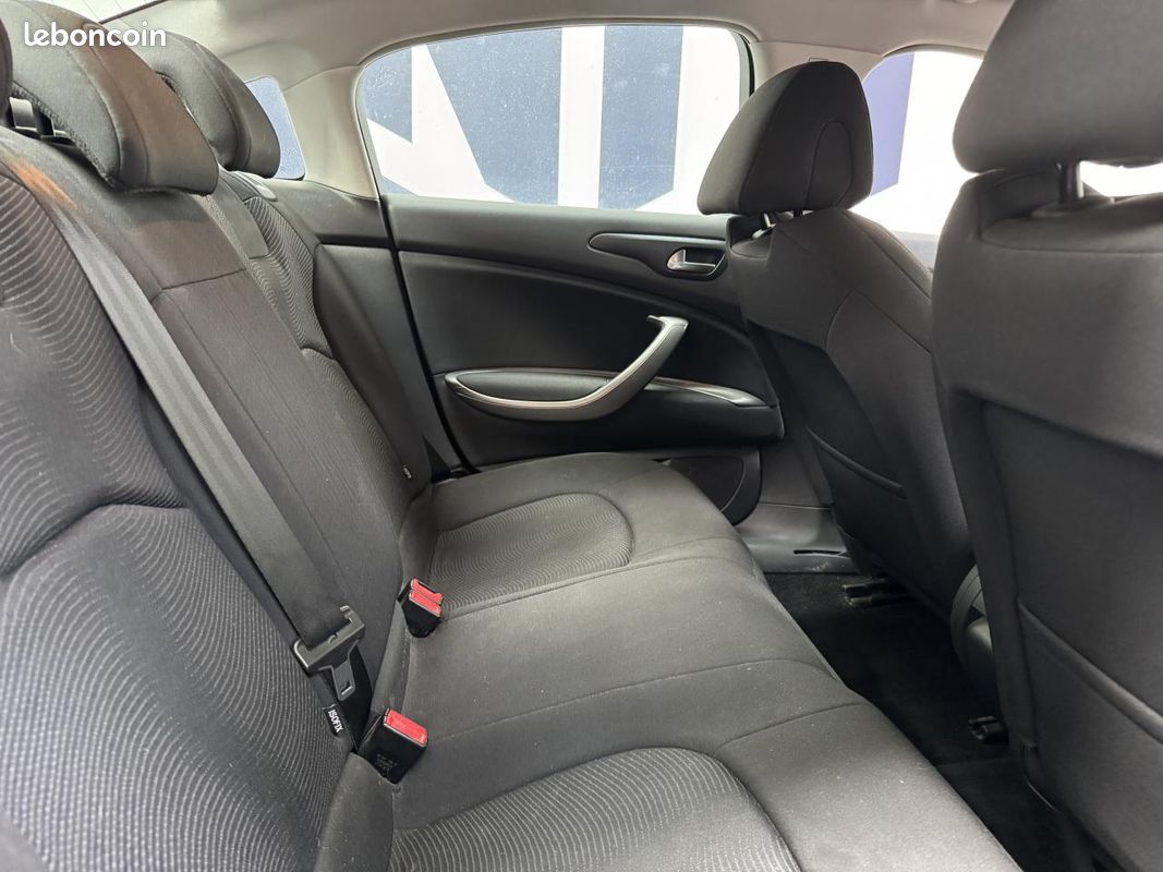CITROEN C5 1.6 HDi 16V FAP - 110ch BERLINE . PHASE 2 /ATTRACTION (image 13)