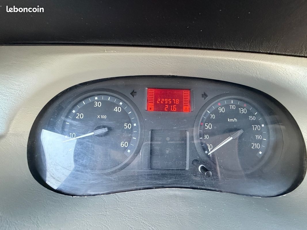 Renault trafic fourgon 2.5 dci 150 l1h1 1200 kg confort gn (image 13)