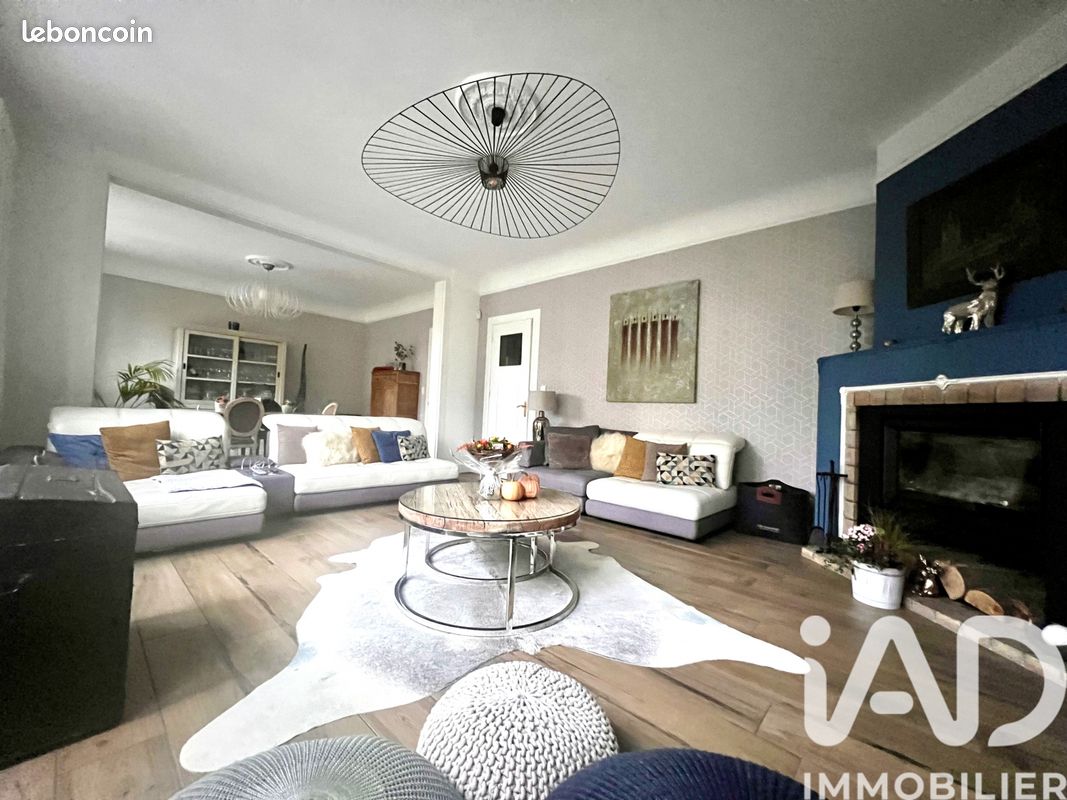 Maison 9 pièces 260 m² · à Gondecourt · 260 m² · 595 000 €