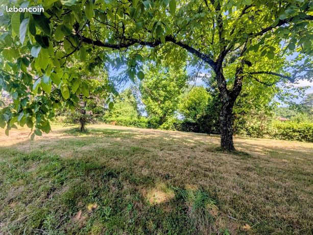 Terrain 900 m² Meillonnas
