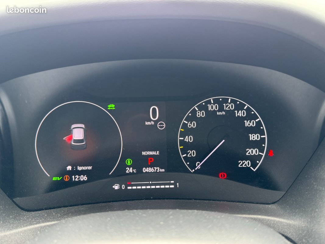 HONDA HR-V E:HEV 1.5 i-MMD Advance ENTRETIEN COMPLET HONDA/ CAMERA DE RECUL/ SIEGES ET VOLANT CHAUFFANTS/ APPLE CAR P (image 22)