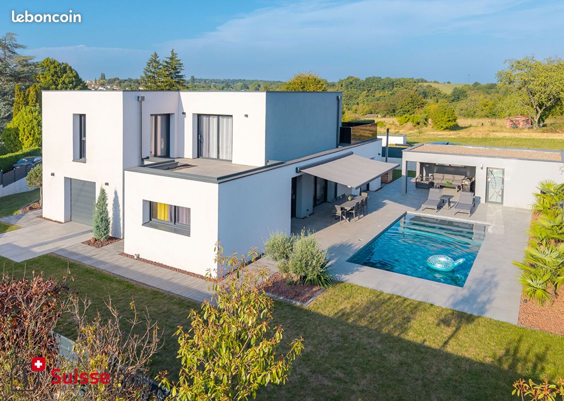 Maison 7 pièces 302 m² · à Montbéliard · 302 m² · 699 000 €