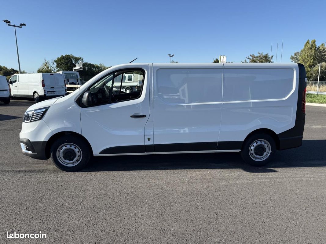 RENAULT TRAFIC L2H1 170CH BOITE AUTOMATIQUE STOCK DISPO prêt à partir - Achat direct ou lld (image 6)