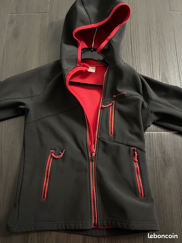 Veste softshell de randonnée sport coupe vent pluie Vêtements