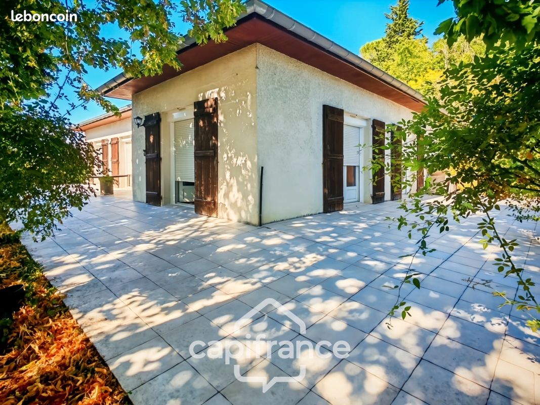 Maison 4 pièces 105 m² · à Lafox · 105 m² · 220 000 €