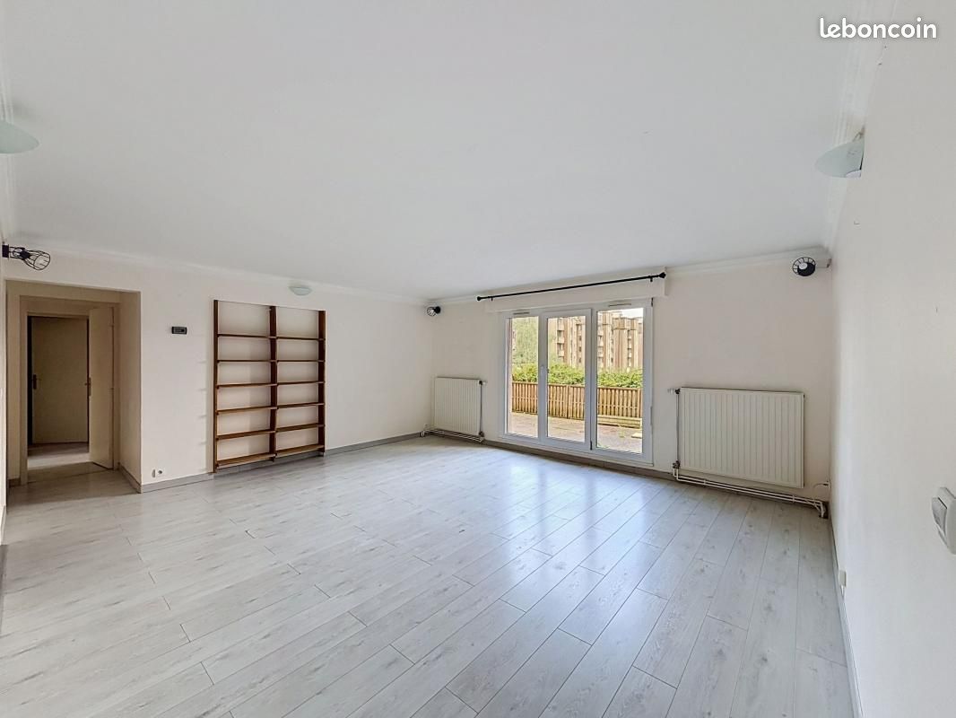 Appartement 4 pièces 77 m² · à Montigny-le-Bretonneux · 77 m² · 278 250 €