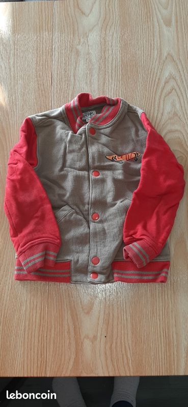 Lot vêtements 5 ans (image 5)