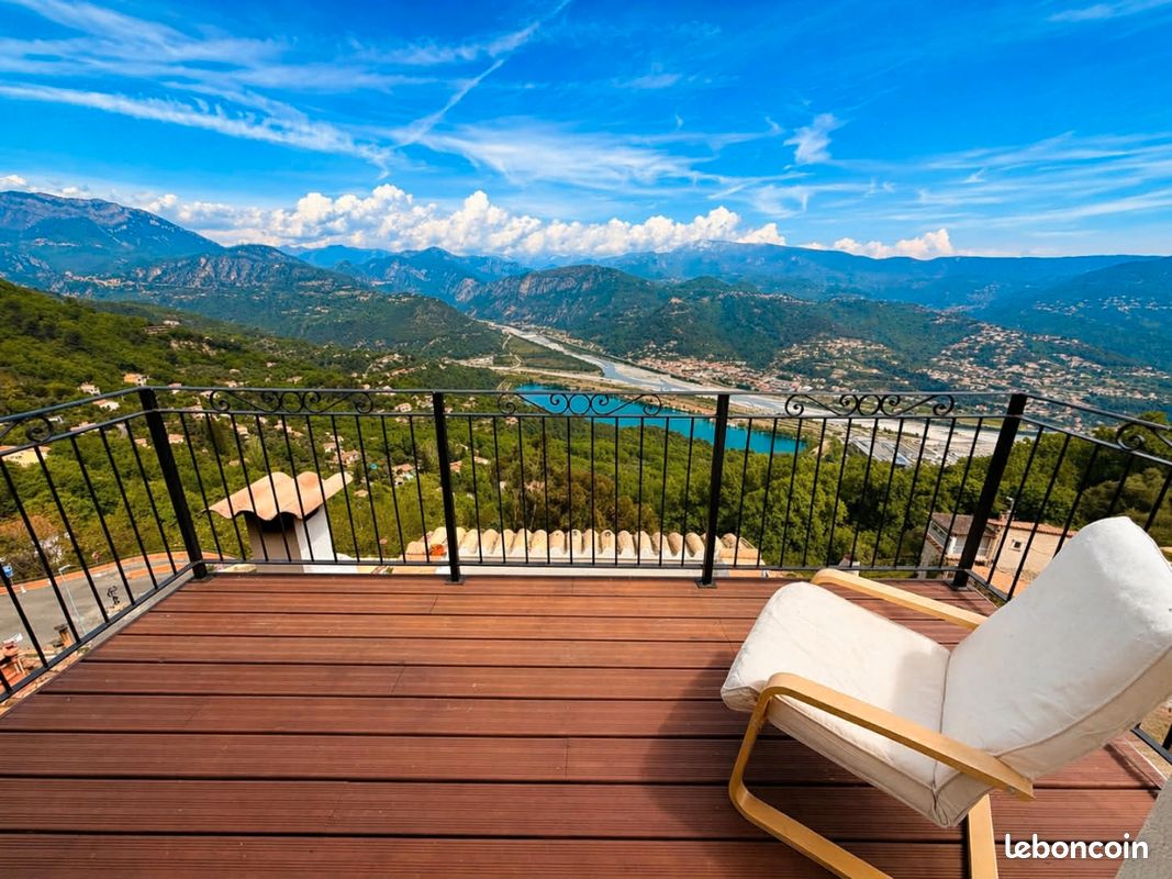 Maison 5 pièces 117 m² · à Le Broc · 117 m² · 398 500 €