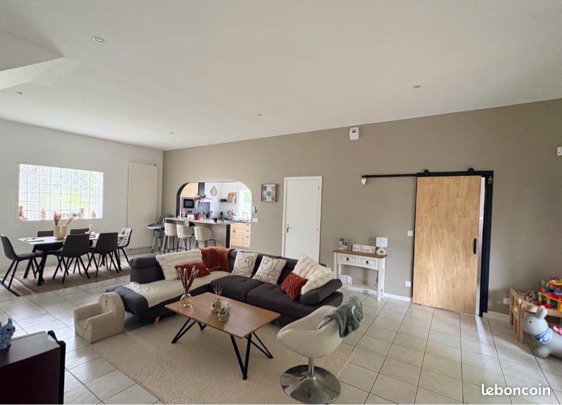 Maison 5 pièces 112 m² · à Férolles-Attilly · 112 m² · 299 000 €