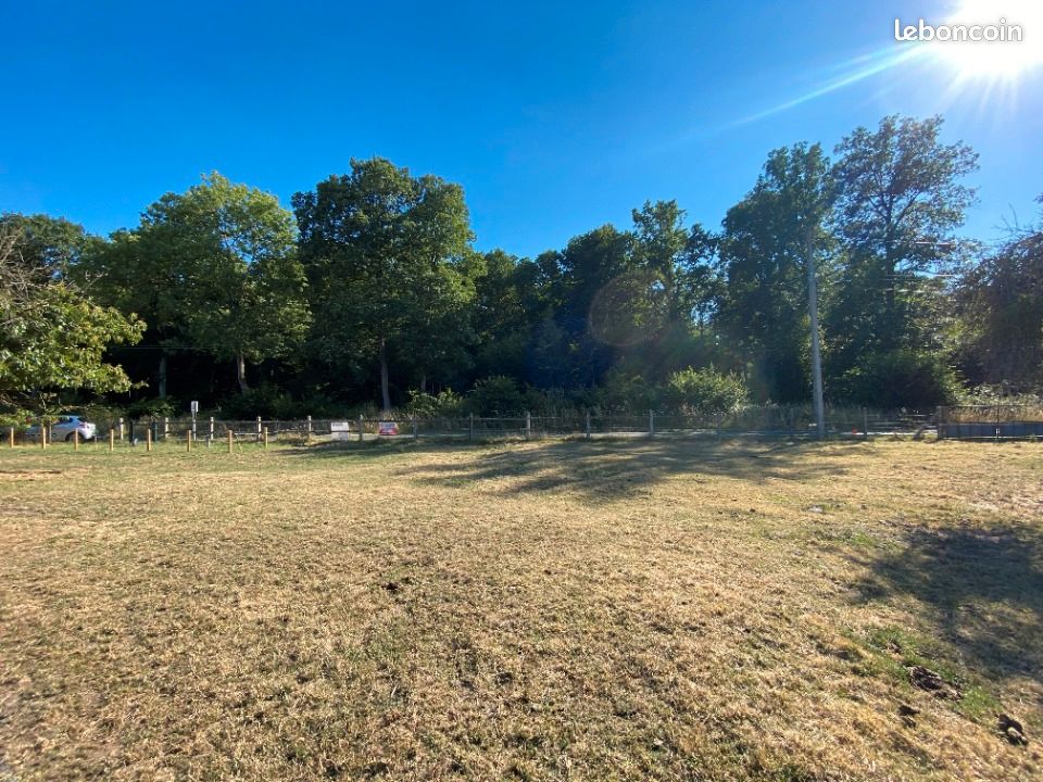 Terrain 930 m² Caillouet Orgeville · à Caillouet-Orgeville · 65 000 €
