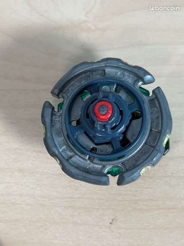 Toupie Beyblade Metal Masters Ray Striker BB-71 - Hasbro - Neuve