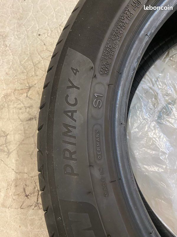 Pneu 215/55/17 (image 3)