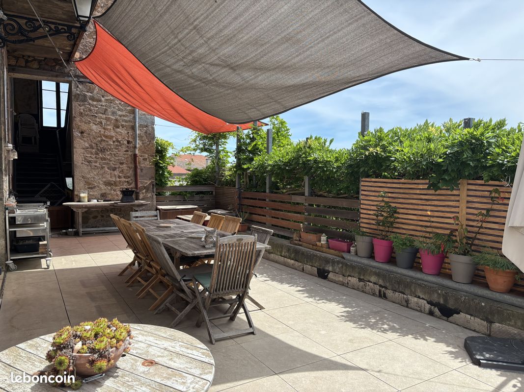Maison 7 pièces 290 m² · à Annonay · 290 m² · 350 000 €
