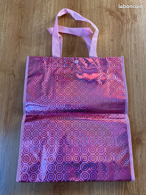 Sac cadeau Marque "Camaïeu" Rose brillant (image 1)
