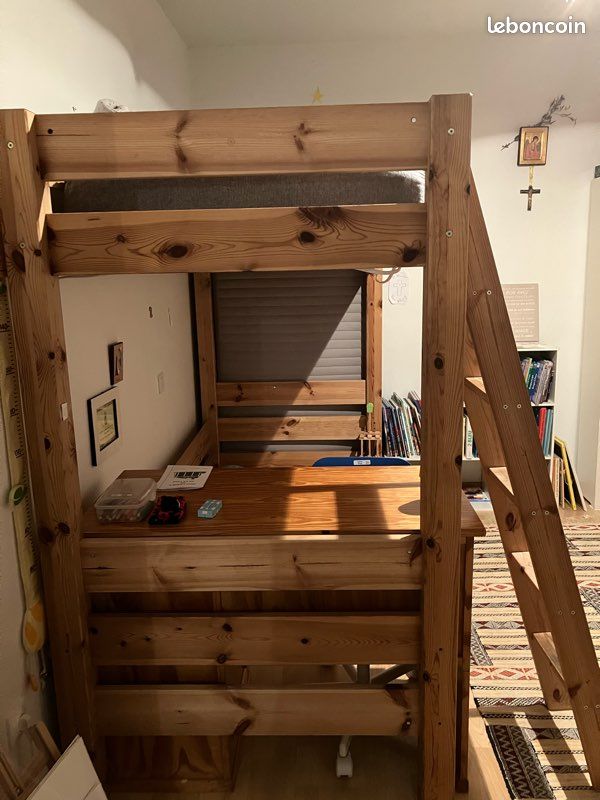 Lit superposé en bois (image 1)