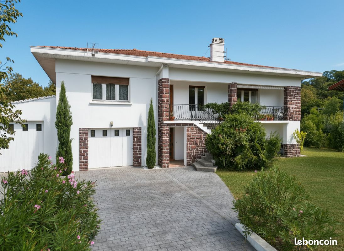 Maison 9 pièces 200 m² · à Cambo-les-Bains · 200 m² · 677 250 €