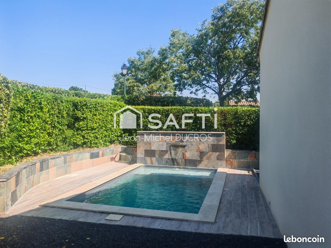 Maison 5 pièces 138 m² · à Vacqueyras · 138 m² · 400 000 €