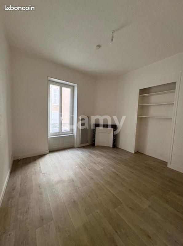 Appartement 1 pièce 27 m² · à Clermont-Ferrand · 27 m² · 355 €