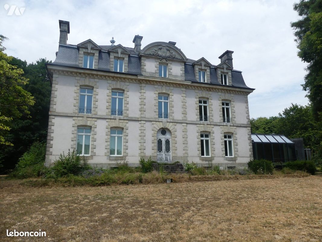Maison 10 pièces 660 m² · à Redon · 660 m² · 952 200 €