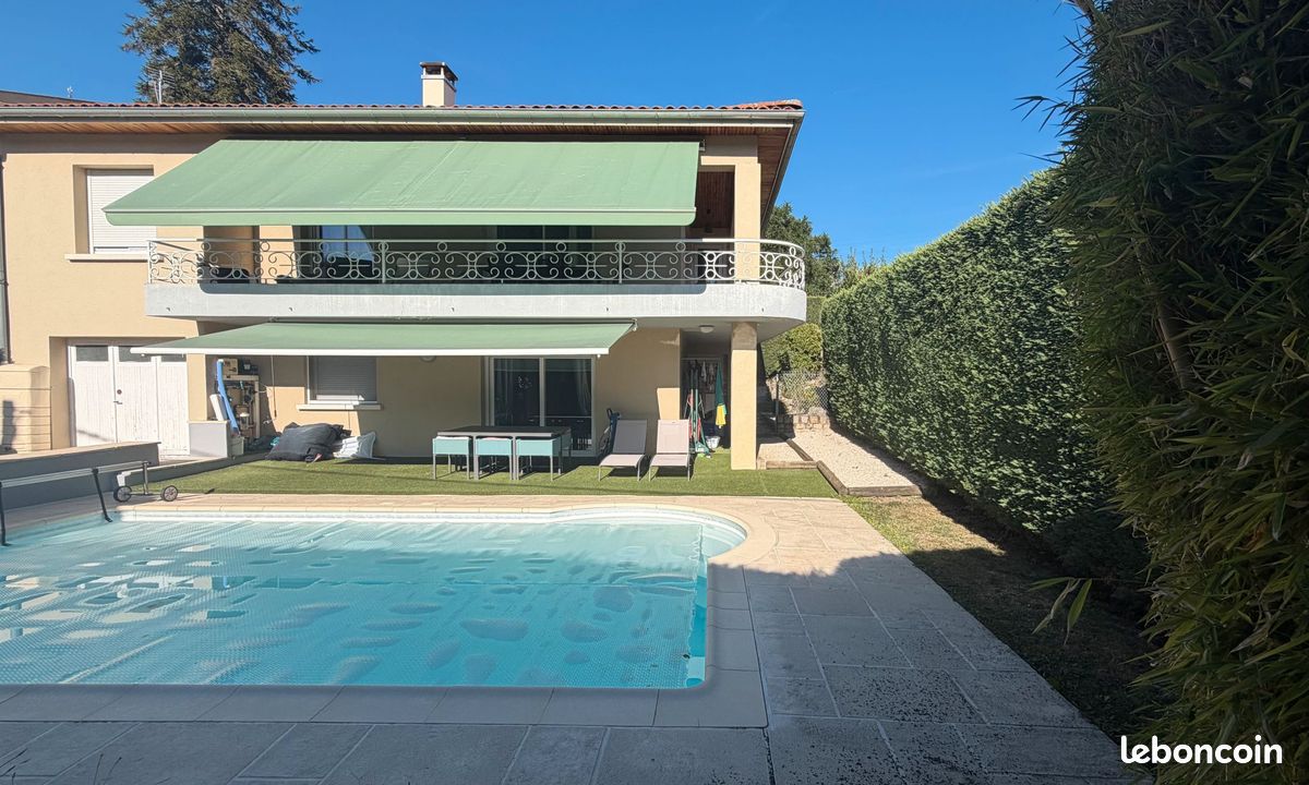 Maison 6 pièces 165 m² · à Unieux · 165 m² · 335 000 €