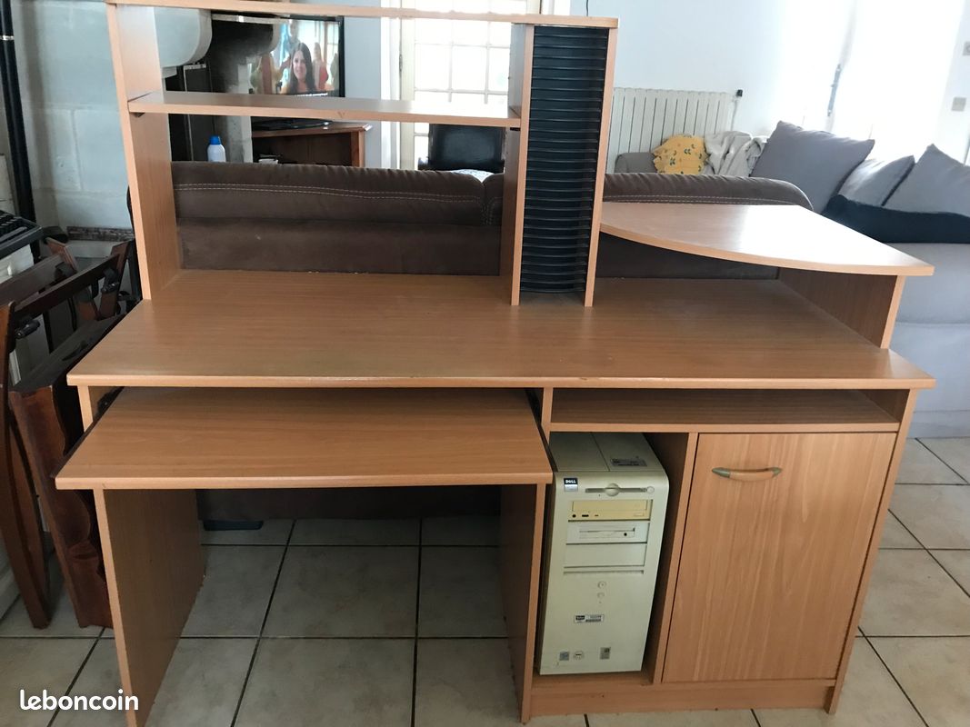 Bureau (image 1)