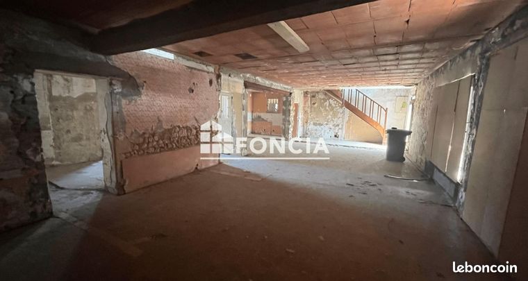 Maison 15 pièces 300 m²
