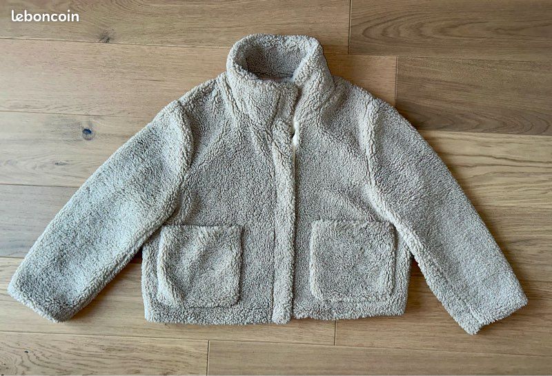 Manteau en moumoute beige Promod – cocooning tendance – taille