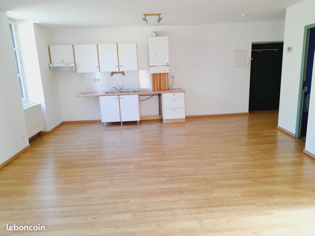 Appartement 3 pièces 59 m² · à Villefranche-de-Rouergue · 59 m² · 450 €/mois