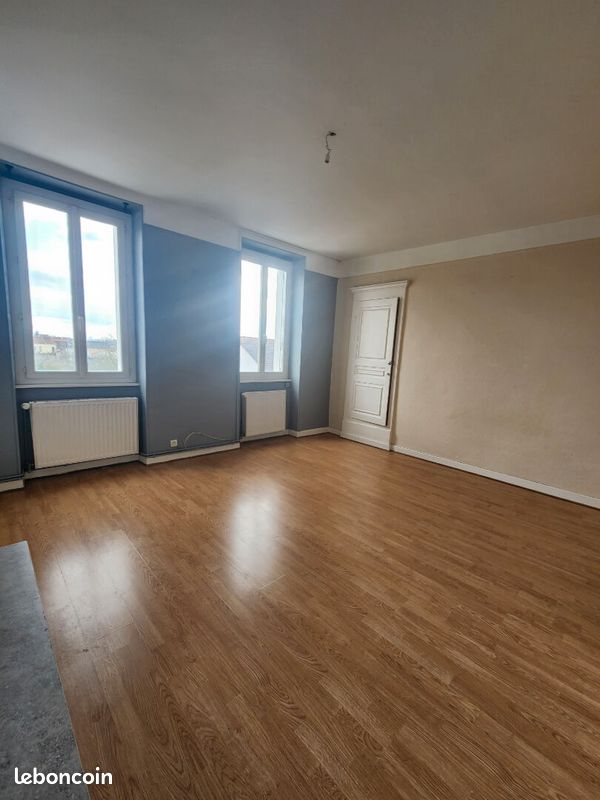Appartement 4 pièces 83 m² · à Le Creusot · 83 m² · 570 €