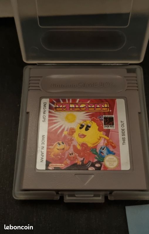 MS PACMAN sur Gameboy (image 3)