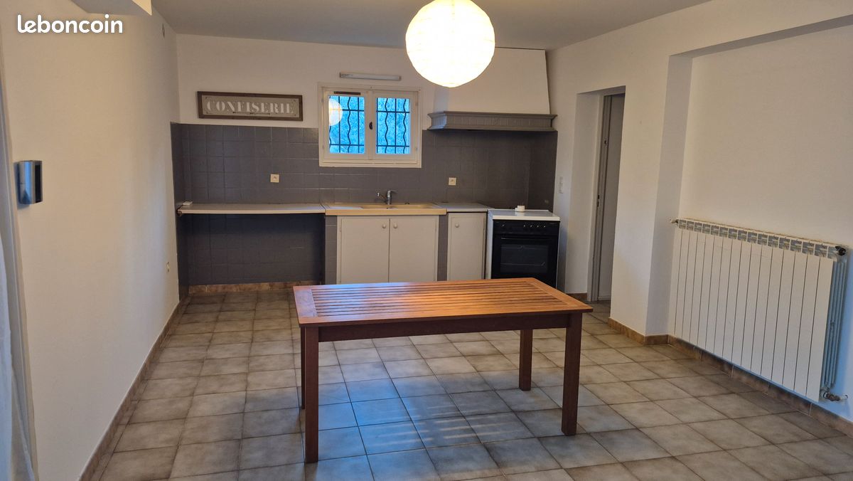 Appartement 3 pièces 46 m² · à Saint-Rémy-de-Provence · 46 m² · 770 €/mois
