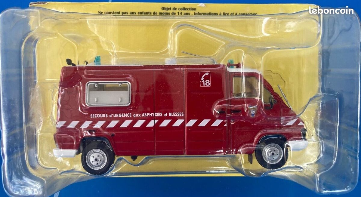 RENAULT MASTER T35 Picot - Camion Pompiers VSAB Véhicule de Secours aux Asphyxiés et Blessés du MORBIHAN – SDIS 56 - échelle 1/43 - Neuf en Boite d'origine non ouverte - Collection POMPIERS n° 17 (image 2)