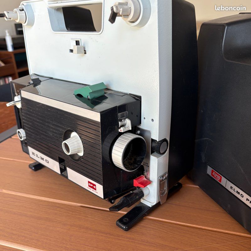 Vidéoprojecteur Cinéma Vintage Années 1900 - Marque Tintin, Style Rétro