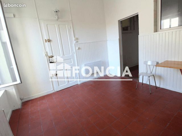 Appartement 1 pièce 25 m² · à Nîmes · 25 m² · 400 €