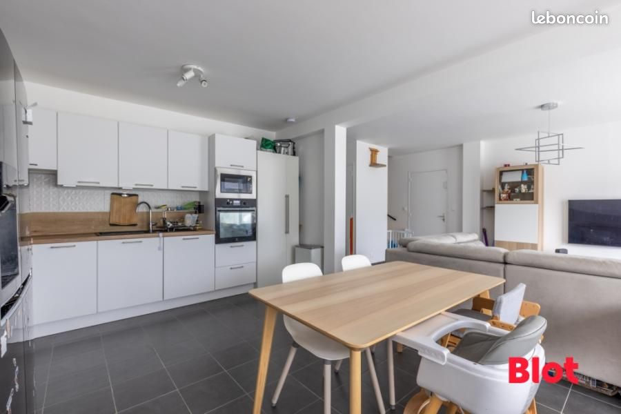 Maison 6 pièces 110 m² · à Liffré · 110 m² · 298 395 €