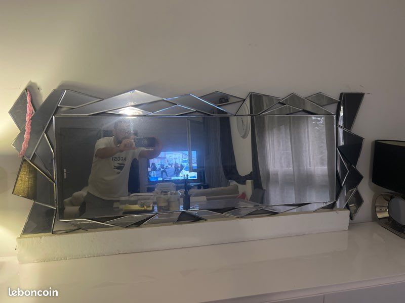 Miroir décoratif (image 1)
