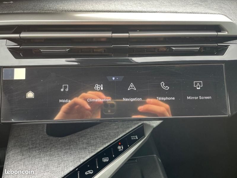 Peugeot 3008 1.2 Hybrid 136 Allure e-DCS6 + GPS / VISION CAMERA 360 (image 18)