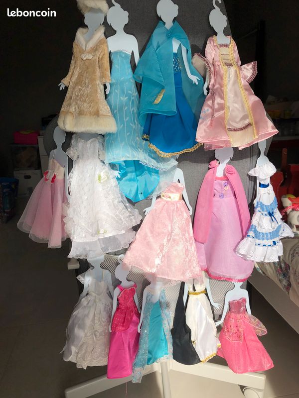 Collection Robes voyages de Barbie (image 1)