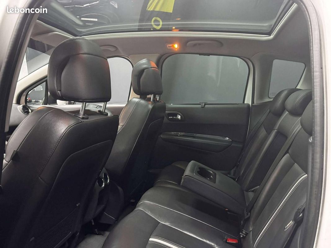 PEUGEOT 3008 1.6 HDi FAP - 112 féline PHASE 1 (image 5)