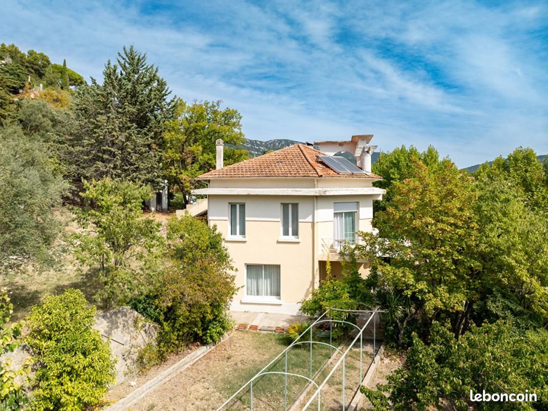Maison 6 pièces 150 m² · à Bargemon · 150 m² · 450 000 €