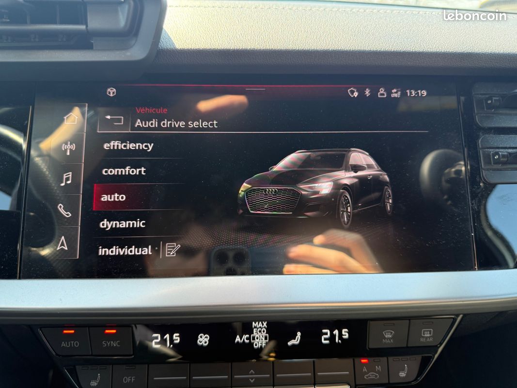 AUDI A3 SPORTBACK S-LINE COMPETITION 45 TFSI E 245 ch S TRONIC 6 / MATRIX LED ATTELAGE SIEGES CHAUFFANTS (image 26)