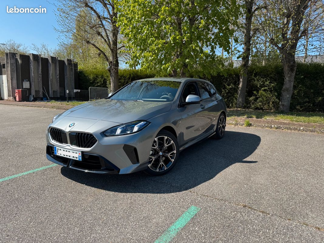 Nouvelle BMW Série M-Sport 122ch NEUVE Voitures