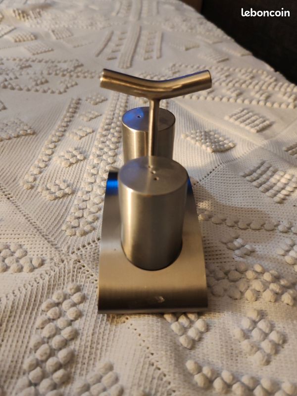 Salière et poivrière métal chromé (image 2)
