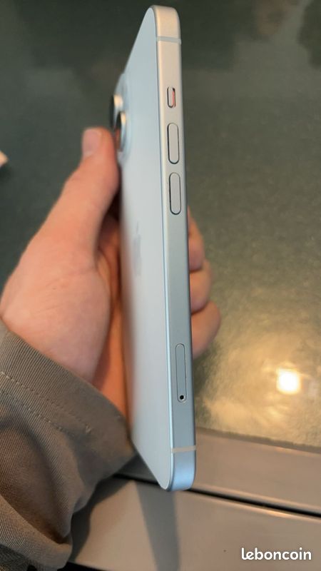 IPhone 15 (image 2)