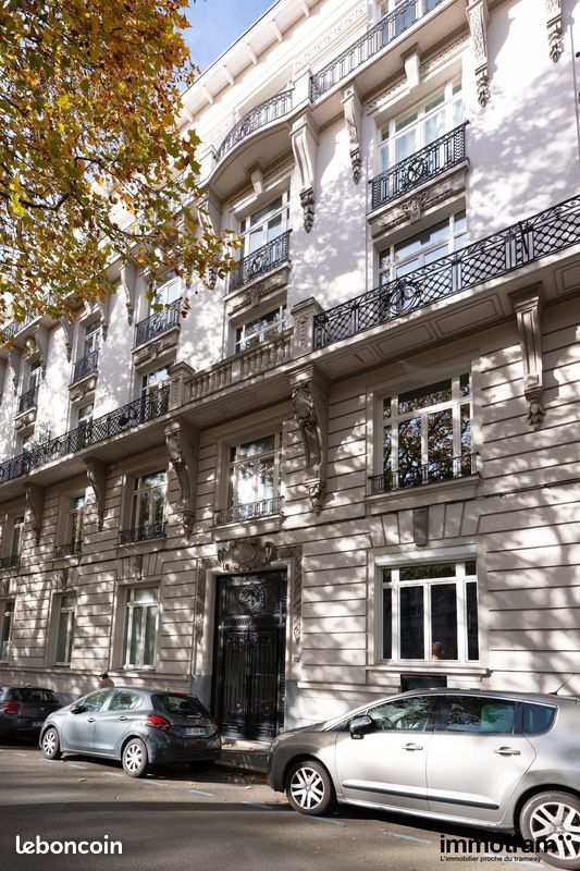 Appartement 4 pièces 136 m² · à La Madeleine · 136 m² · 478 000 €