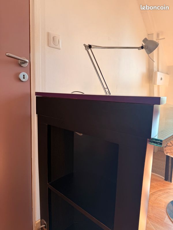 Bureau violet (image 2)