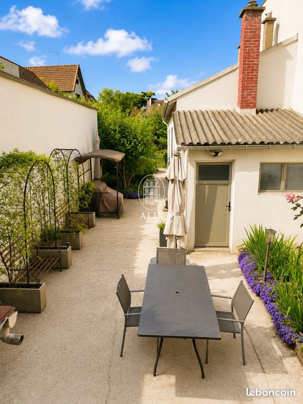 Maison 6 pièces 124 m² · à Nanterre · 124 m² · 625 000 €